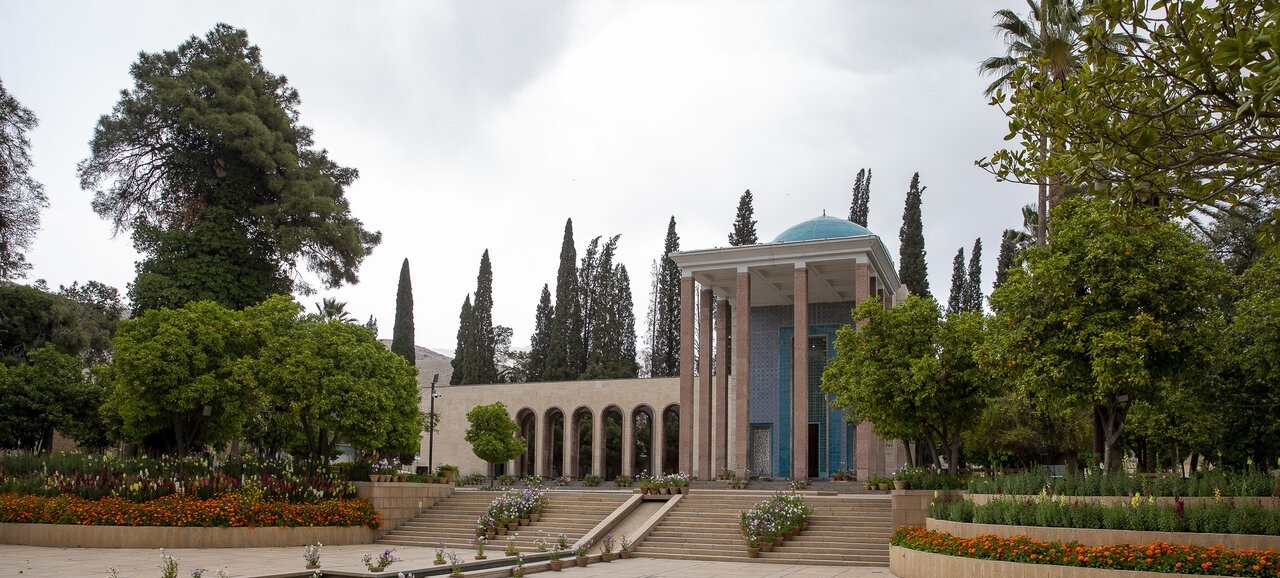 سعدی نماینده خرد و سخن ایران است