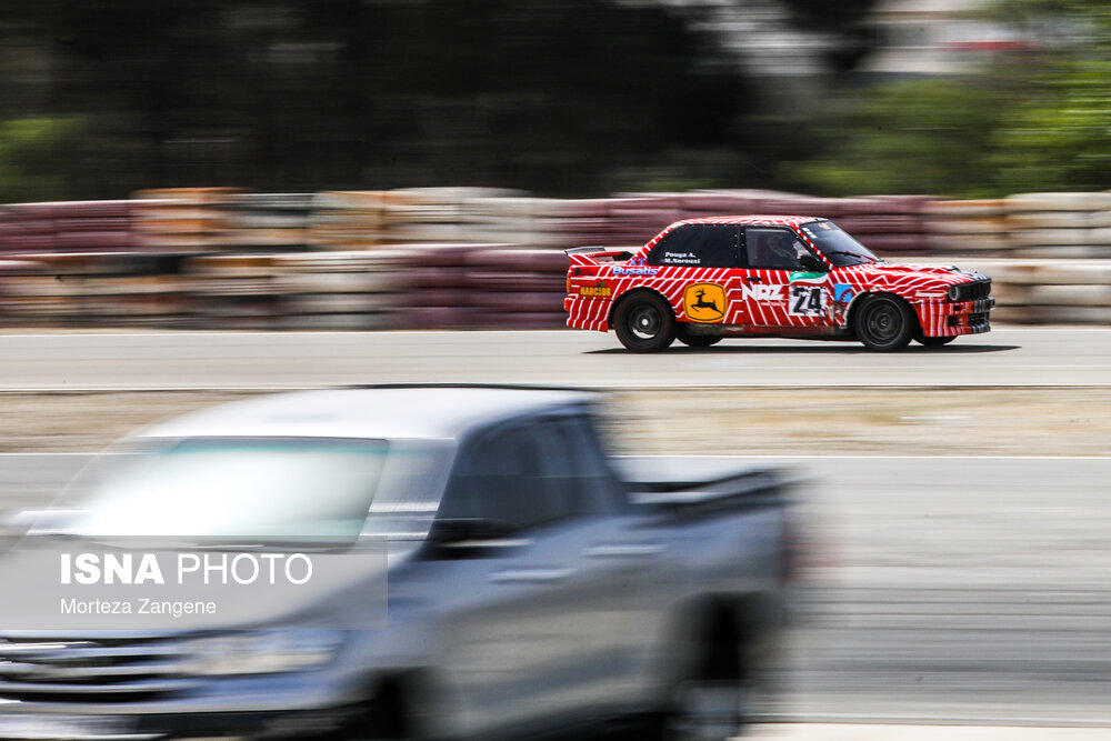 سرپرست اتومبیلرانی: عکاس با بی‌احتیاطی کنار پیست مستقر شده بود/ او متاسفانه شرایط خوبی ندارد