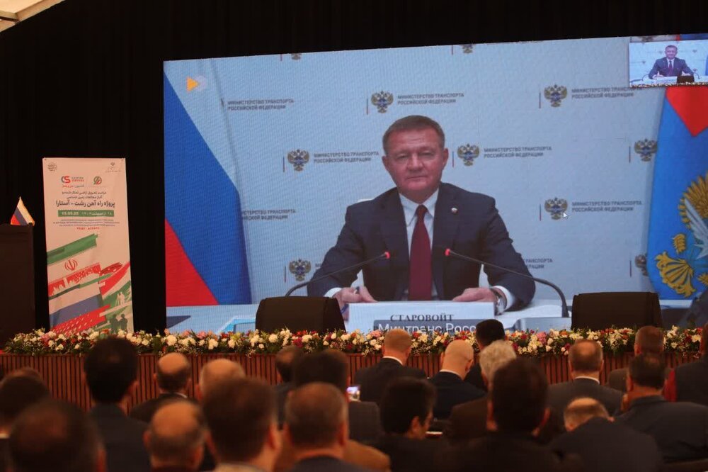 ظرفیت ۱۵ میلیون تنی حمل بار در مسیر راه آهن رشت - آستارا