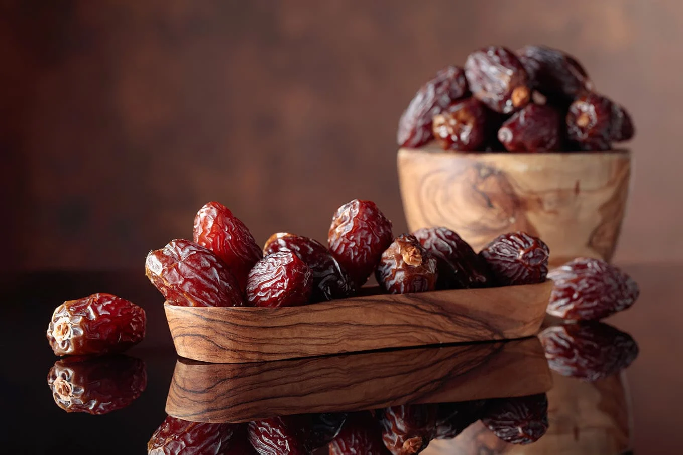 بررسی خواص و مزایای مصرف خرما در تغذیه روزانه